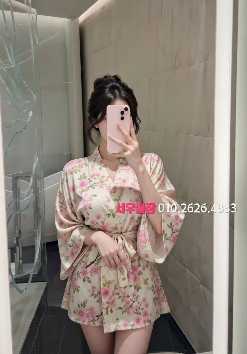 경리단길 다국적노래방 프리미엄 라인업 40번 프로필