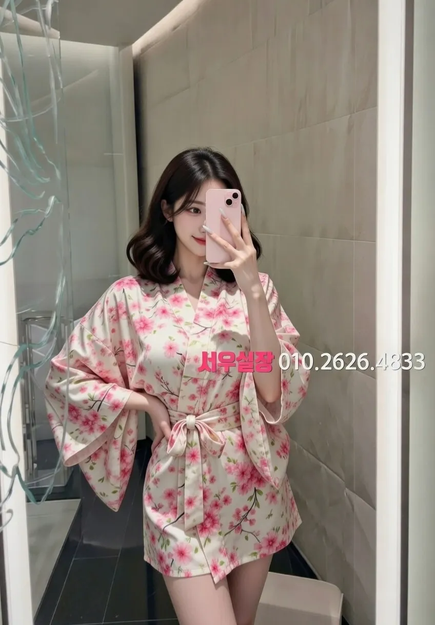 경리단길 다국적노래클럽 프리미엄 라인업 18번 프로필